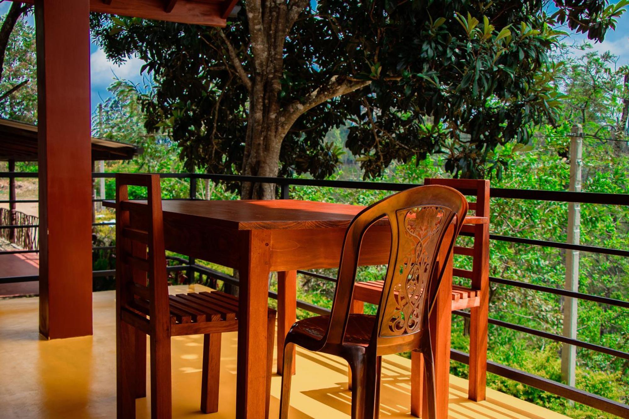 Nine Arch Wood Cabin เอลลา ภายนอก รูปภาพ