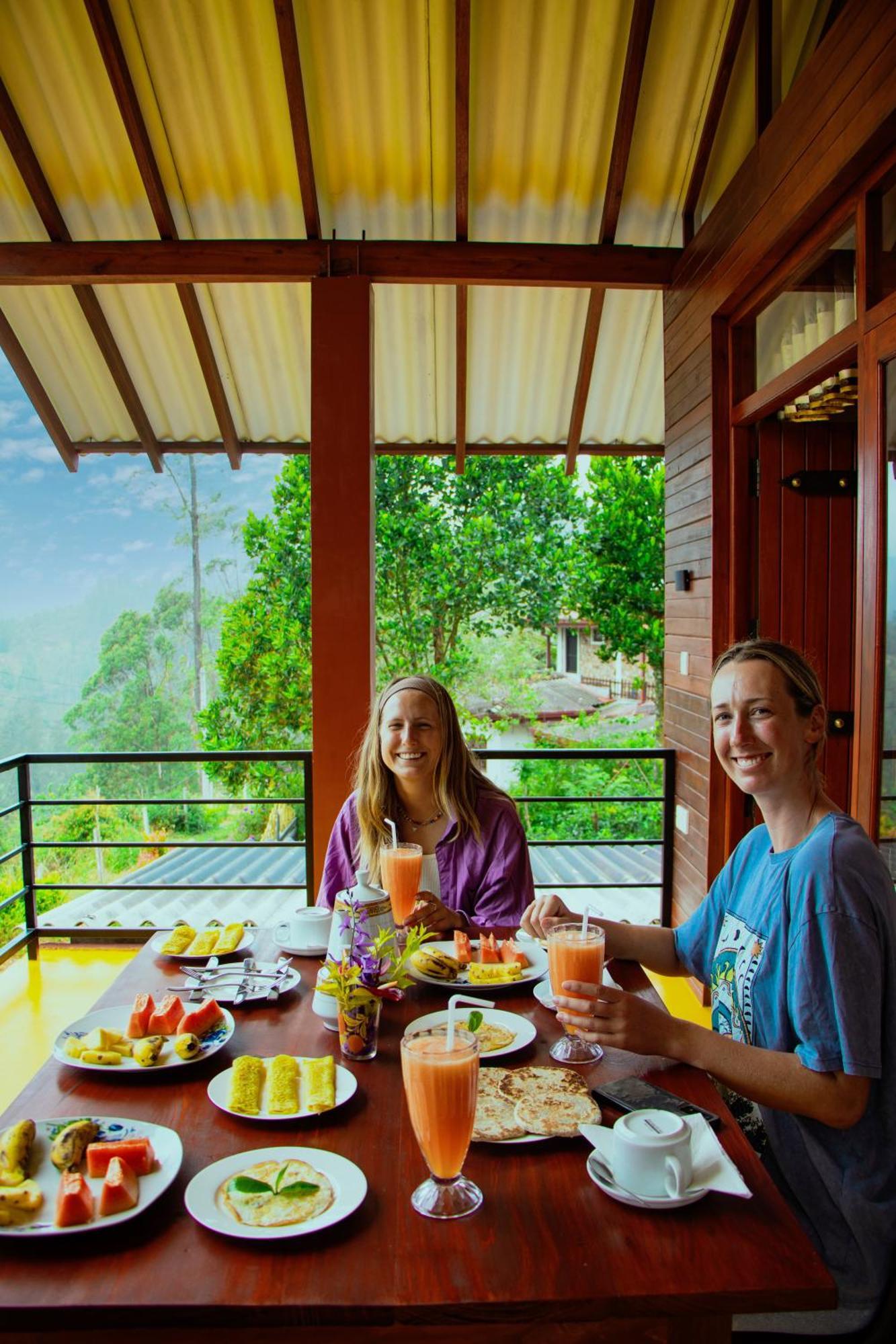 Nine Arch Wood Cabin เอลลา ภายนอก รูปภาพ