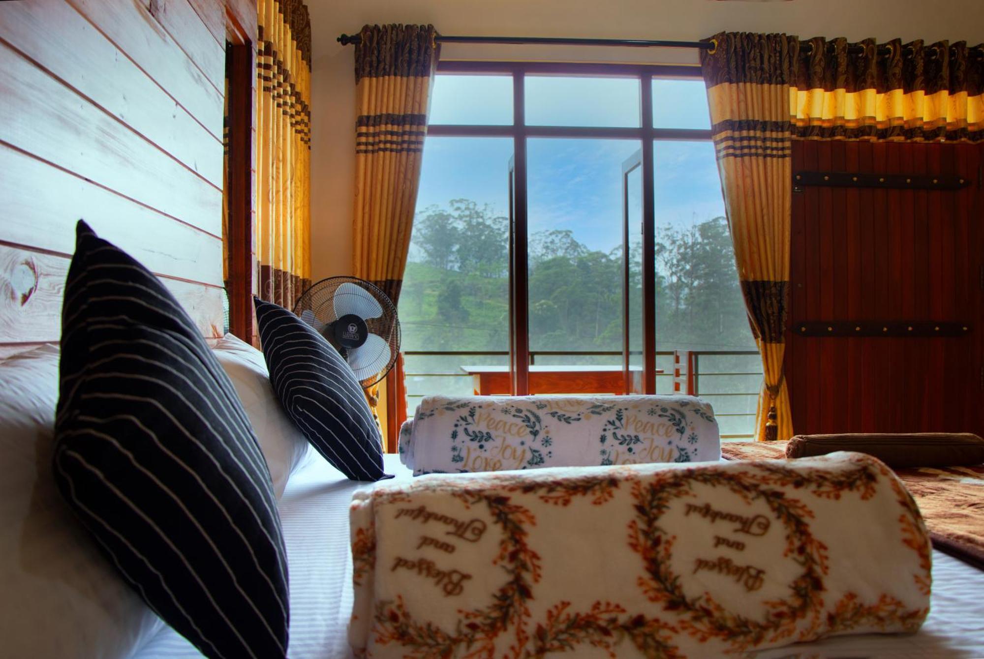 Nine Arch Wood Cabin เอลลา ภายนอก รูปภาพ