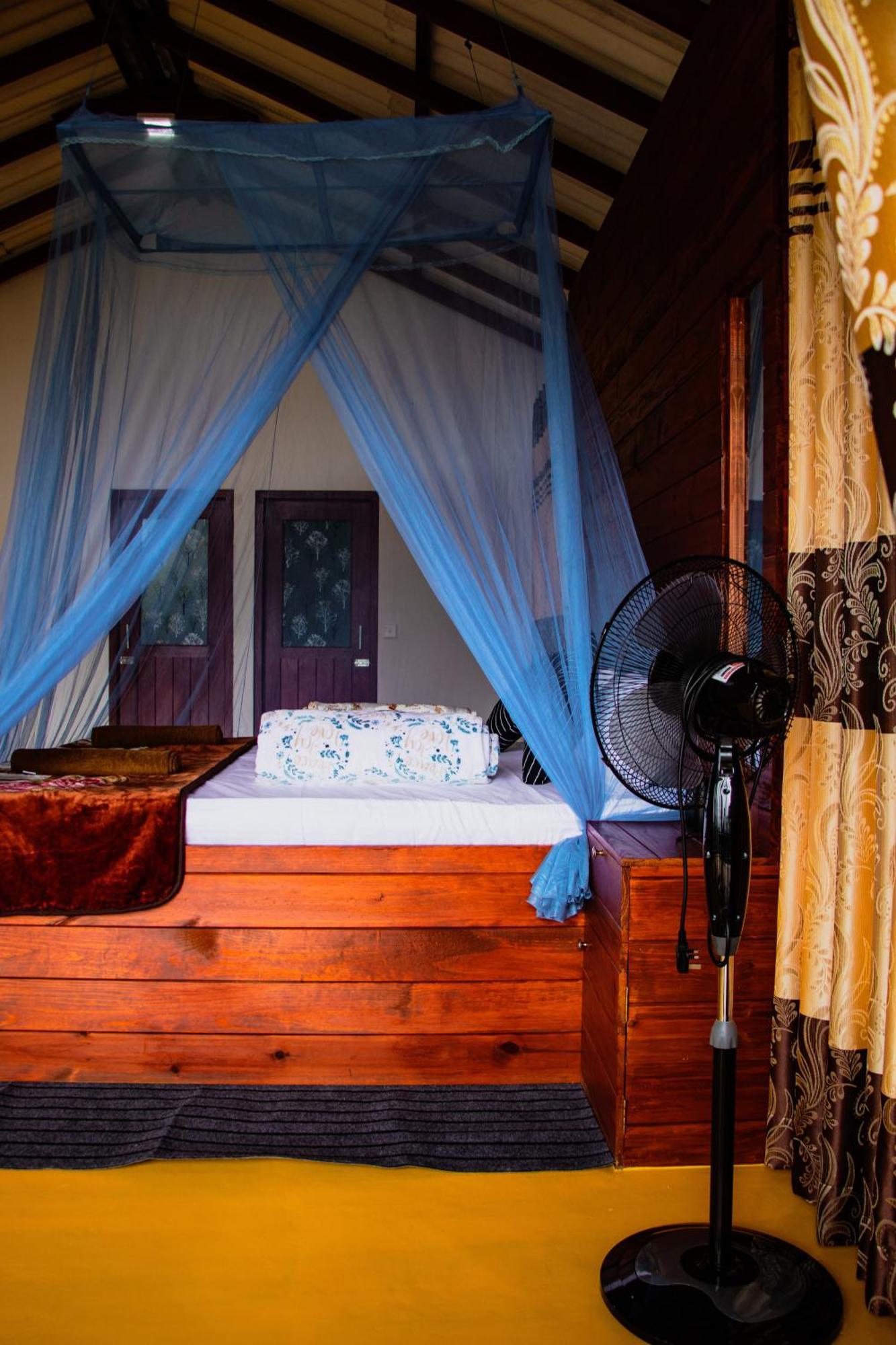 Nine Arch Wood Cabin เอลลา ภายนอก รูปภาพ