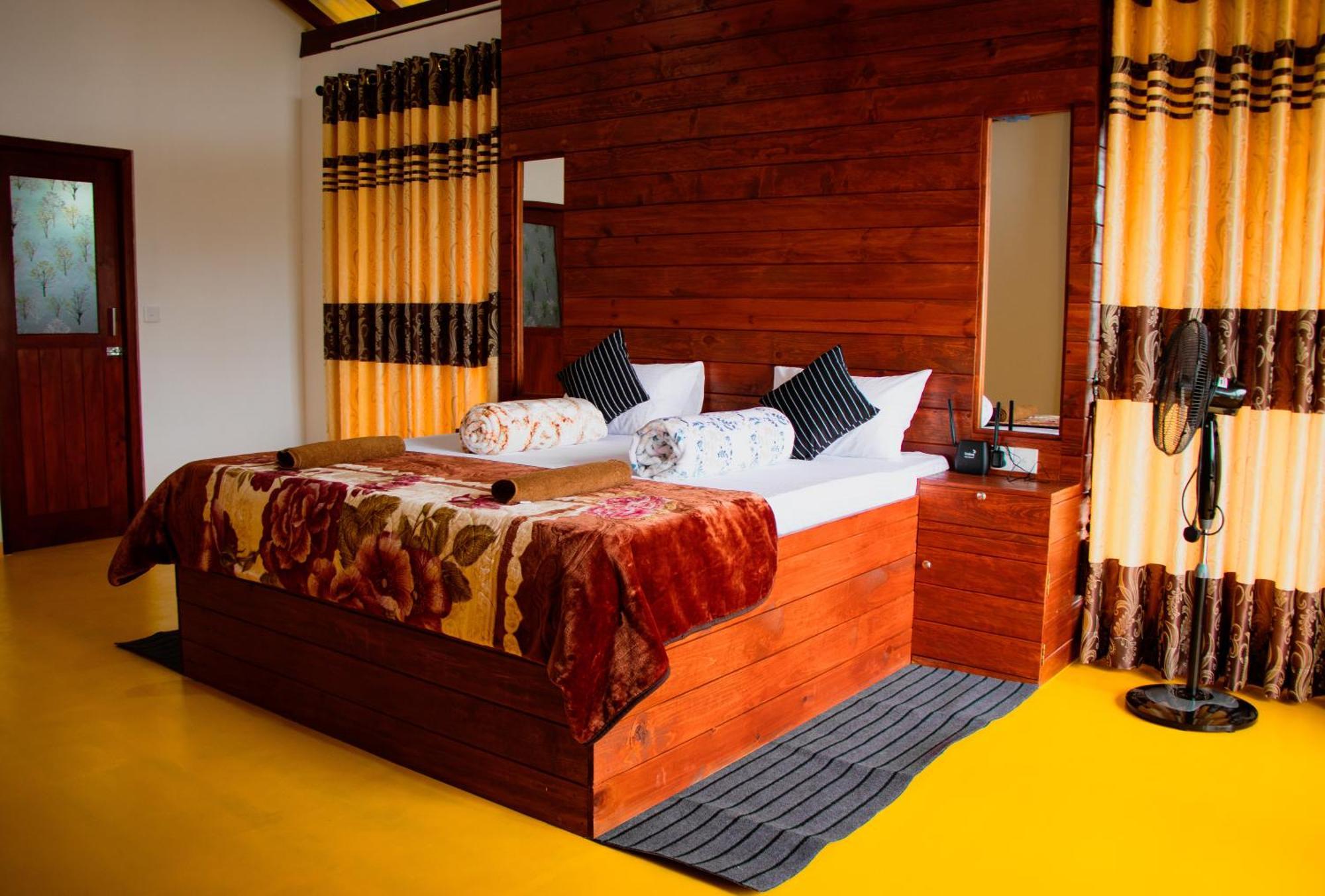 Nine Arch Wood Cabin เอลลา ภายนอก รูปภาพ