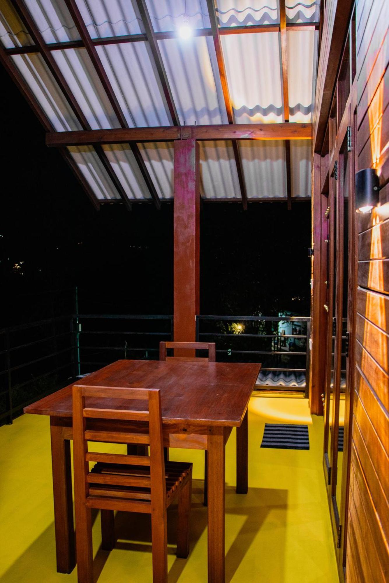 Nine Arch Wood Cabin เอลลา ภายนอก รูปภาพ