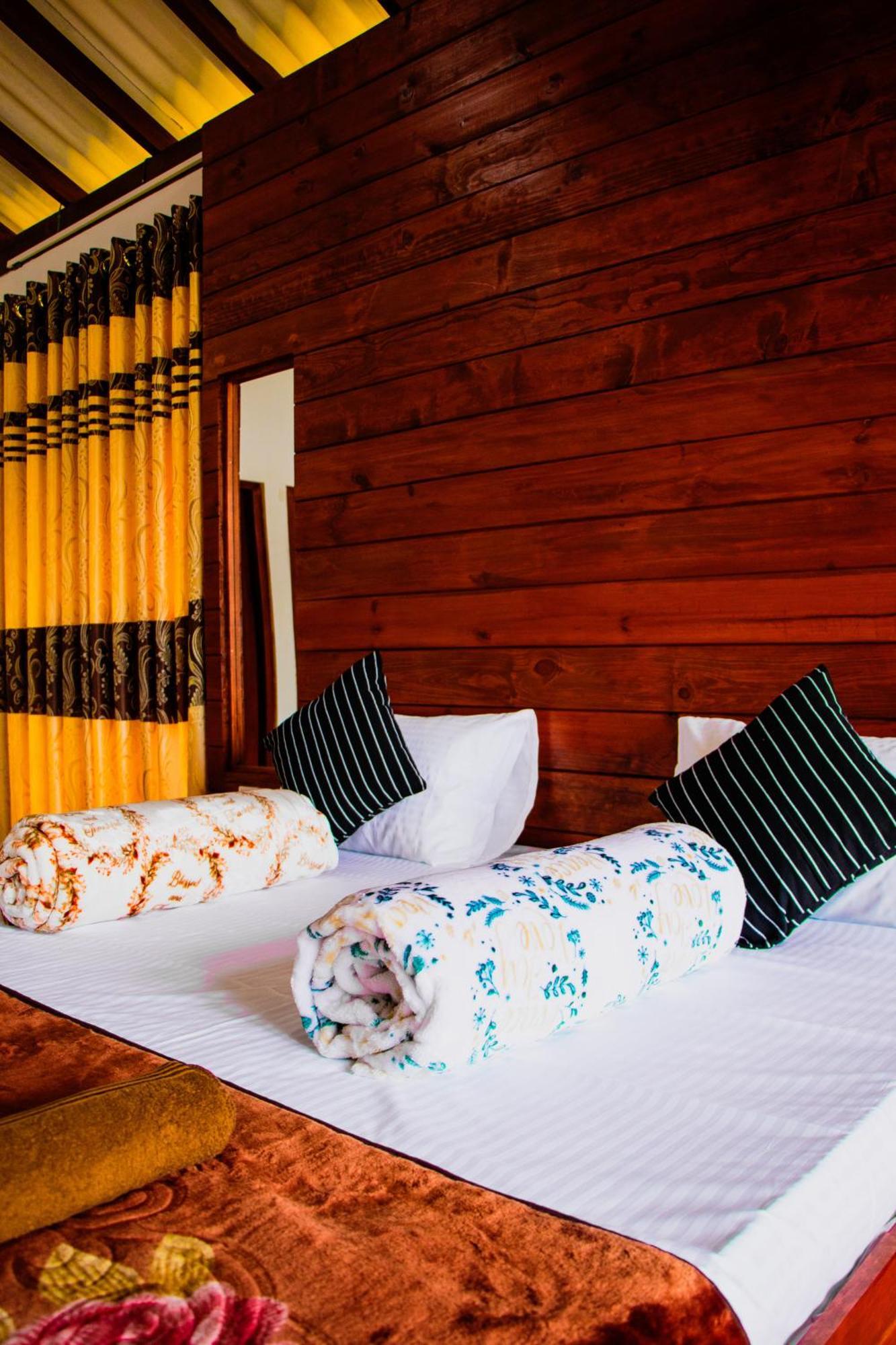 Nine Arch Wood Cabin เอลลา ภายนอก รูปภาพ