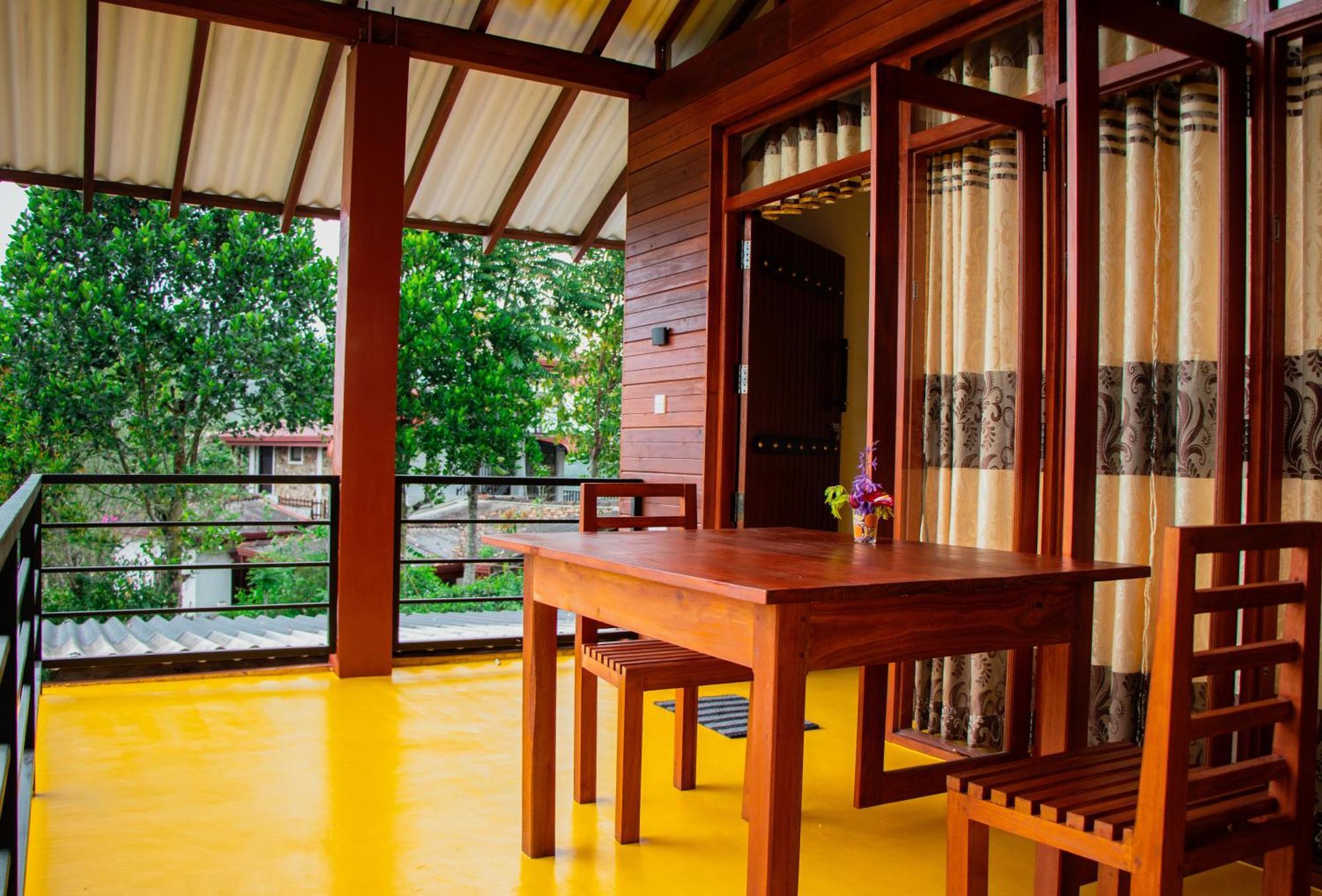 Nine Arch Wood Cabin เอลลา ภายนอก รูปภาพ
